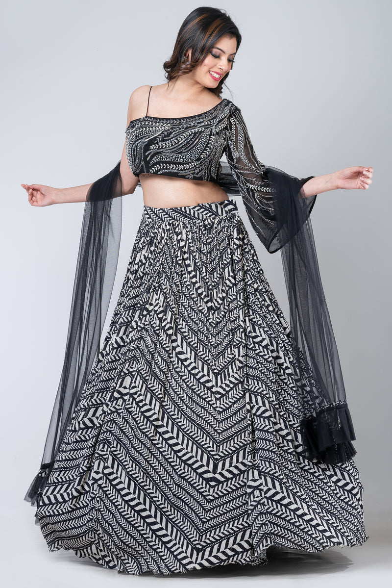 Reshamiya (Lehenga with one-side shoulder blouse and net dupatta)