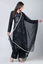 Siyah (Dola Silk Long Kurta)